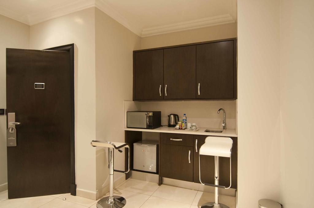 אבוג'ה L'Eola Suites חדר תמונה