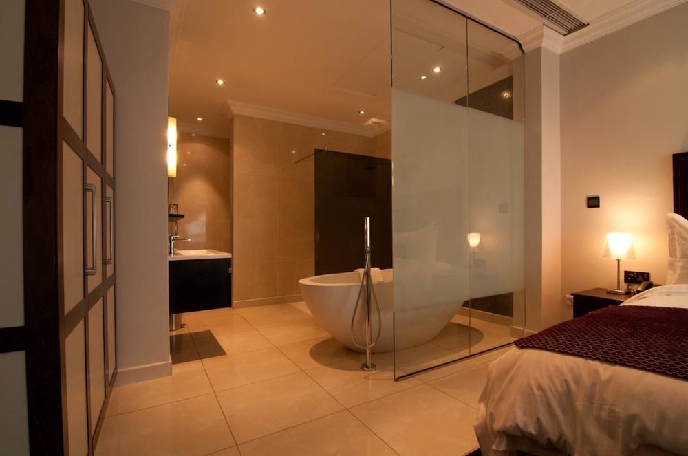 אבוג'ה L'Eola Suites מראה חיצוני תמונה