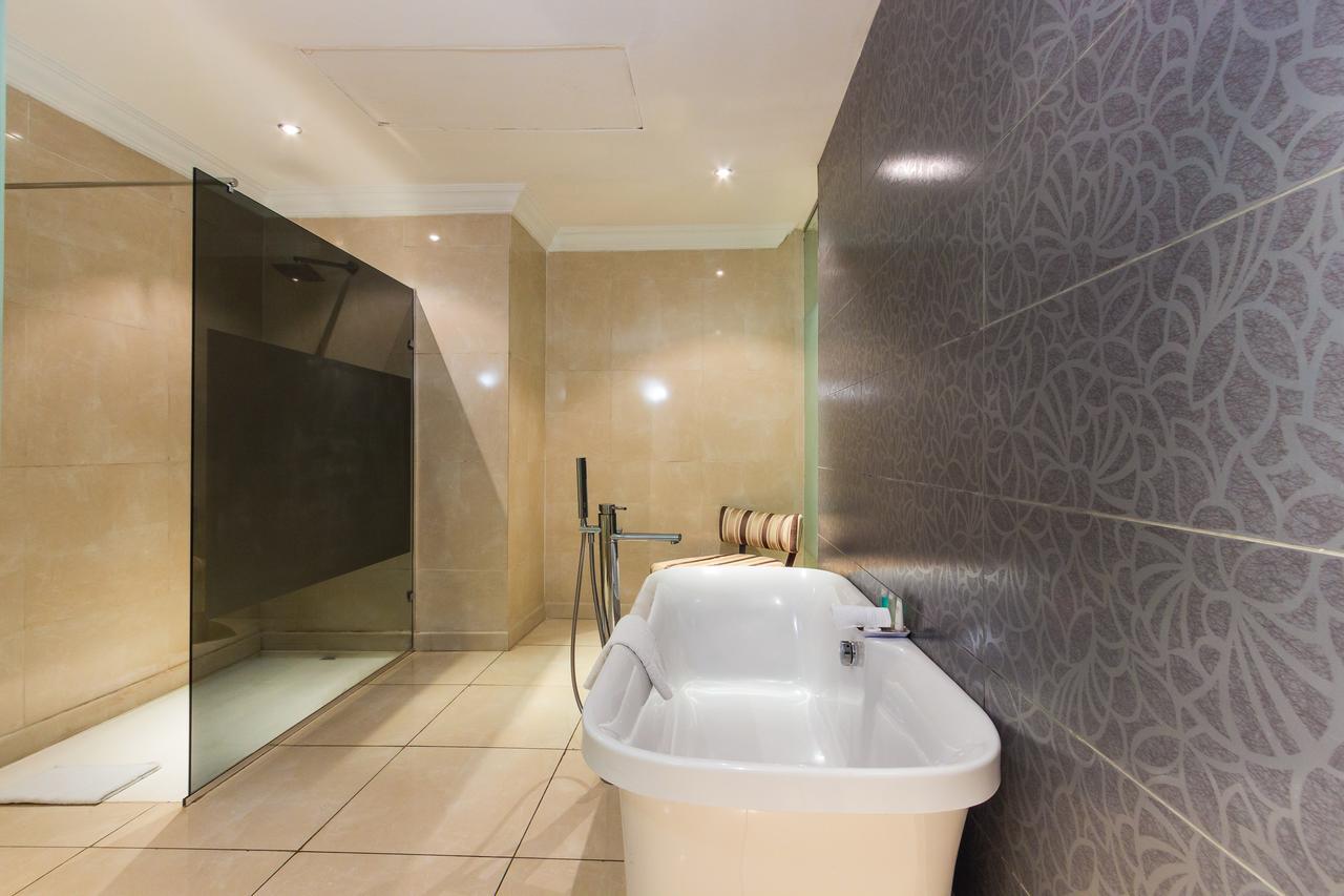 אבוג'ה L'Eola Suites מראה חיצוני תמונה