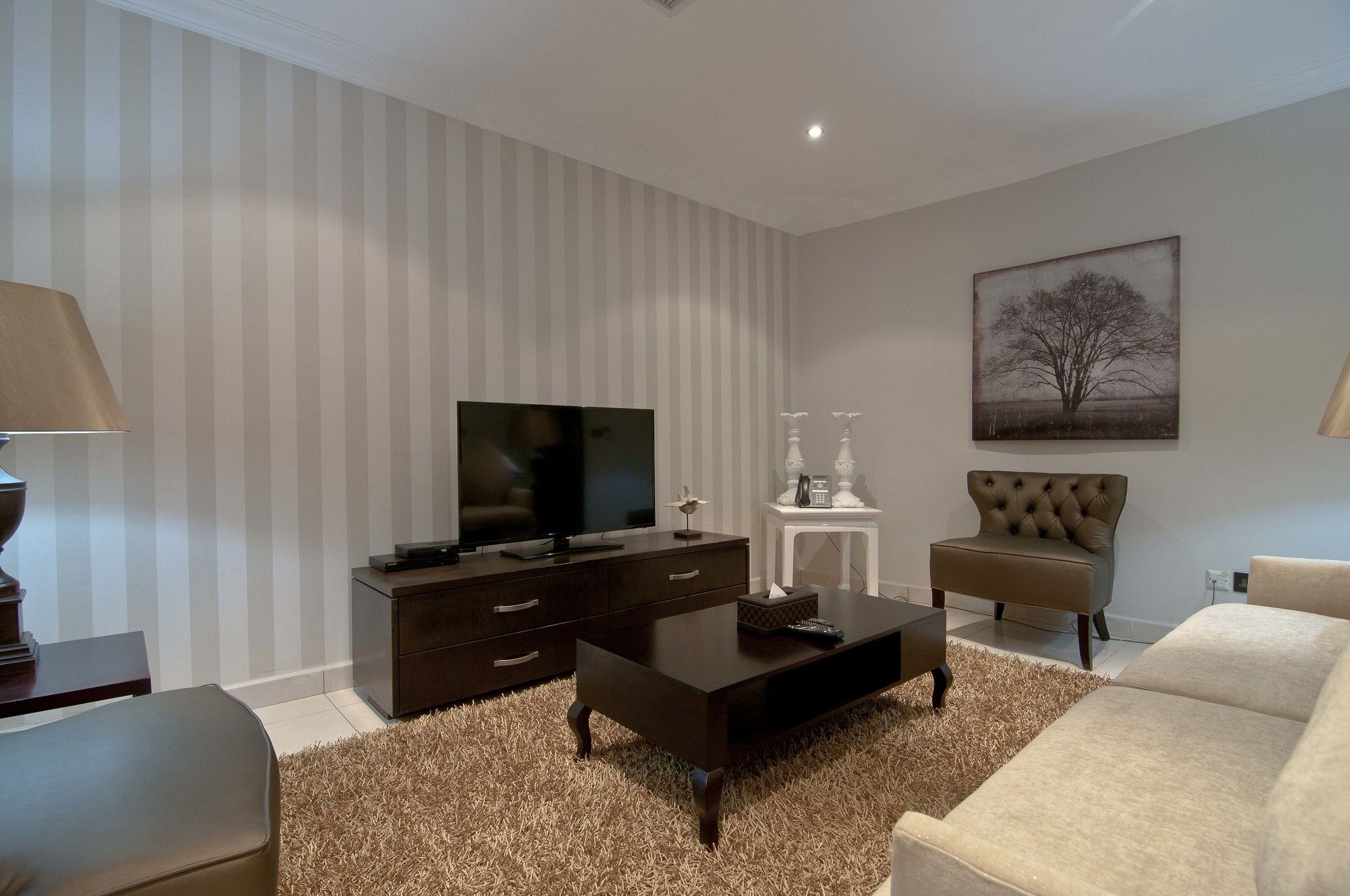 אבוג'ה L'Eola Suites מראה חיצוני תמונה